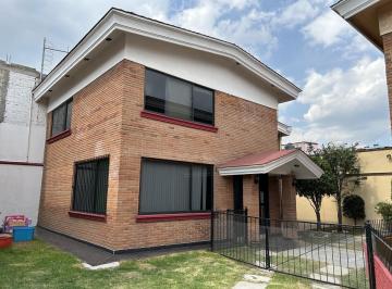 Casa · 289m² · 3 Recámaras · 3 Estacionamientos · Casa en San Lorenzo Tepaltitlan Centro