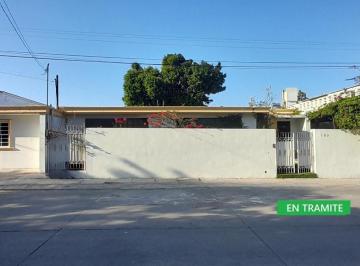 Casa · 258m² · 3 Recámaras · Casa en Renta en Clavel Col. Flores. Tampico, Tam.