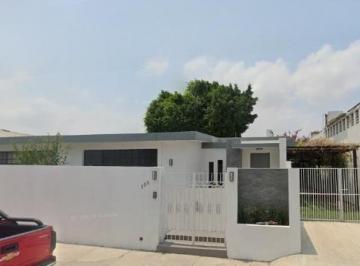 Casa · 258m² · 3 Recámaras · 1 Estacionamiento · Casa en Renta en Clavel Col. Flores. Tampico, Tam.