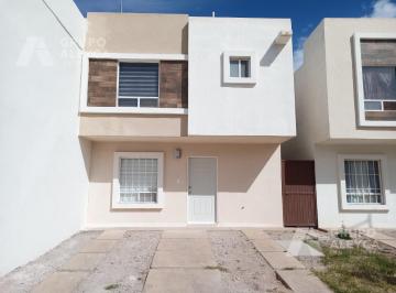 Casa · 75m² · 3 Recámaras · 2 Estacionamientos · Fraccionamiento Vendanova