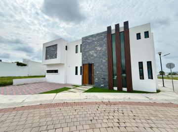 Casa de 4 habitaciones, El Marqués · Casa Osaka - Taray Royal Club