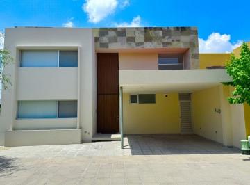Casa · 293m² · 3 Recámaras · 2 Estacionamientos - MAC GREGOR CORREDORES INMOBILIARIOS · Norte Barrio de Santigo Increible Residencia a Todo Lujo