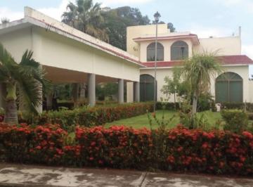 Casa de 4 habitaciones, Medellín · Casa de 3,000 m² en Venta en Fraccionamiento Río Verde. Medellín, Veracruz
