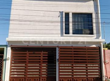 Casa · 311m² · 4 Recámaras · 2 Estacionamientos · Casa en Venta en Camino Real Guadalupe