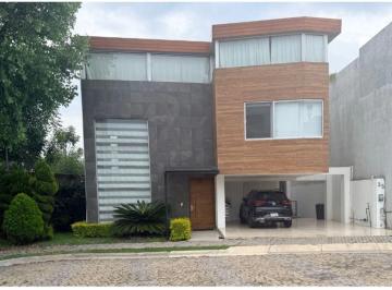 Casa de 3 habitaciones, San Andrés Cholula · Única en Lomas Ii: Renta de Residencia de Lujo con Jardín Gigante