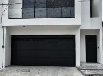 Casa · 180m² · 3 Recámaras · 2 Estacionamientos · Casa en Venta en Villa Rica Boca del Río | 3 Recámaras con Baño | $3,100,000