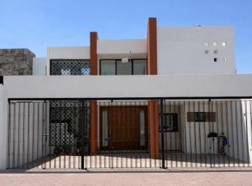 Casa de 4 habitaciones, Aguascalientes · Casa en Renta en Misión del Campanario 4 Recámaras, Jardin