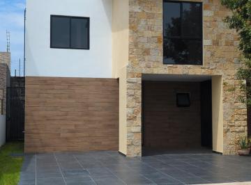 Casa de 3 habitaciones, Irapuato · Propiedad Paseo Cibeles Irapuato