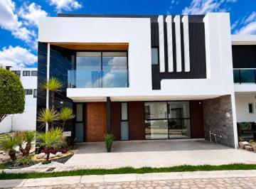 Casa de 5 habitaciones, San Andrés Cholula · Residencia Premium en Parque Guanajuato