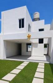 Casa · 105m² · 2 Estacionamientos · Casa en Peña Flores