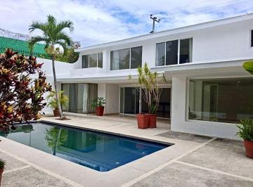 Casa de 6 habitaciones, Cuernavaca · Se Vende Casa en Calle Cerrada, Inmejorable Ubicacion