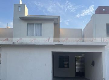 Casa · 78m² · 2 Recámaras · 1 Estacionamiento · Casa en Renta en García