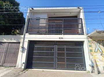 Casa · 3 Recámaras · 2 Estacionamientos · Casa del Bosque