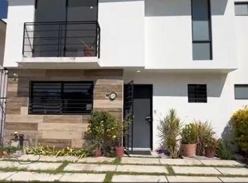 Casa en condominio · 144m² · 3 Recámaras · 2 Estacionamientos · Casa en Venta en Altara II, Tlajomulco de Zuñiga