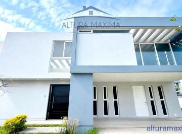 Casa en condominio de 4 habitaciones, Zapopan · Casa Nueva en Renta El Bajío Habitat Zapopan