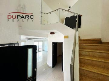 2fc0afd21dd279a48efb872e2612a0574fef5011fa71d3881557079a8e39df75 · Casa en Venta 4 Rec. + Área de Tv + Cuarto de Servicio + 4.5 Baños. Carmen.