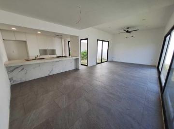 Casa · 201m² · 3 Recámaras · 2 Estacionamientos · Casa en Privada en Cholul