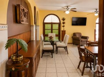 Casa · 225m² · 6 Recámaras · 1 Estacionamiento · Casa en Venta Queretaro Valle Alameda