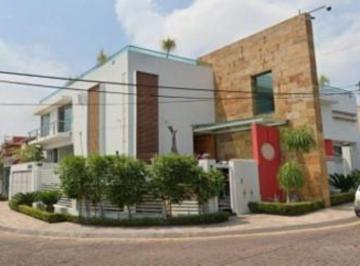 Casa de 4 habitaciones, San Pedro Tlaquepaque · Casa en Venta en San Pedro Tlaquepaque, Jalisco