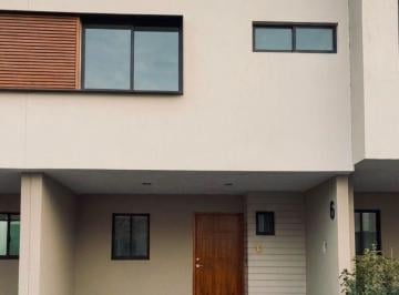 Casa de 3 habitaciones, Zapopan · Casa en Renta, Auditorio, Zapopan | Rcr - 2338