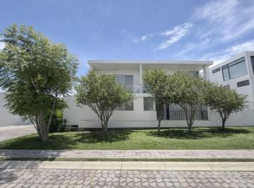 Casa de 4 habitaciones, San Andrés Cholula · Residencia Premium En: Parque Guanajuato · Lomas de Angelópolis II · Puebla