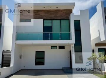 Casa · 200m² · 4 Recámaras · 2 Estacionamientos · Casa en Coto Platino