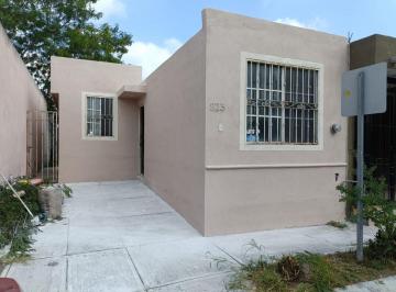 Casa de 2 habitaciones, Apodaca · Casa en Venta Col. Arboledas de Santa, Apodaca
