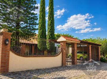 Casa en condominio · 240m² · 3 Recámaras · 3 Estacionamientos · Casa en Condominio - Querétaro