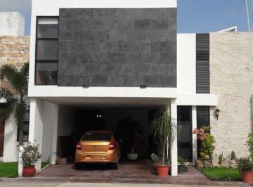 Casa de 3 habitaciones, Conkal · Renta y Venta Casa en Conkal