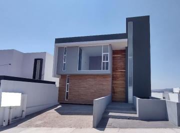 Casa de 3 habitaciones, Querétaro · Residencia en Venta en Lomas de Juriquilla Sala de Cine, Jardín de 100 m² y Espacios Para Disfrutar
