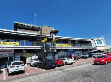 Local comercial · 25 Estacionamientos · Local Comercial en Venta y Renta en El Refugio