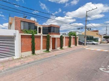 Casa de 5 habitaciones, Aguascalientes · Casa en Venta en Bosques del Prado, Aguascalientes