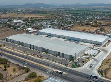 Bodega comercial · 3600m² · Bodega Industrial en El Marques, Qro. de 3,600 m² con Altura de 8.8 m.
