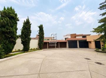 Casa · 530m² · 3 Recámaras · 3 Estacionamientos - Coldwell Banker Magno · Casa en Venta en Cerrada Bosques de La Herradura