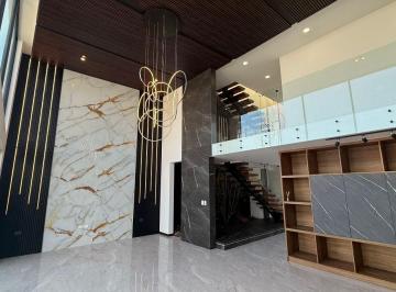 Casa en condominio de 4 habitaciones, Ocoyucan · Residencia Contemporánea con Doble y Triple Altura en Lomas de Angelopolis