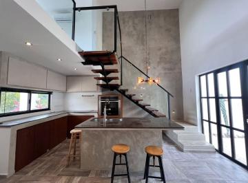 Casa en condominio de 2 habitaciones, Benito Juárez · Casa Estilo Industrial en Venta en Residencial Arbolada Cancun