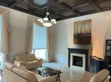 Casa · 490m² · 3 Recámaras · 2 Estacionamientos · Casa en Venta en Cumbres 5o Sector