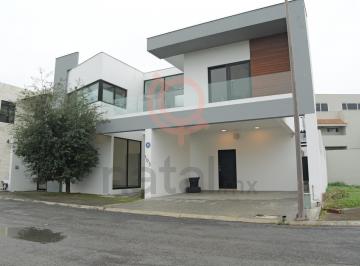 Casa · 373m² · 4 Recámaras · 2 Estacionamientos · Casa Los Cantaros Los Rodriguez Carretera Nacional Santiago Renta