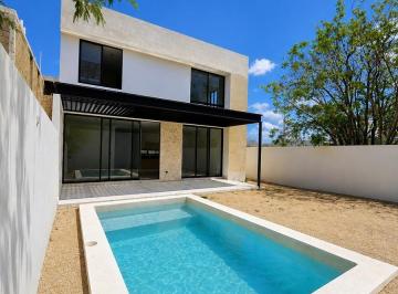 Casa de 3 habitaciones, Mérida · Casa en Venta en Mérida en Cholul con 3 Habitaciones y Alberca