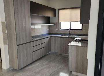 Casa de 3 habitaciones, Arteaga · Casa en Renta Fracc Privado Sante Elena en Arteaga