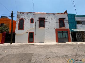 Edificio · 374m² · 1 Estacionamiento · Invierte en El Corazón de Puebla: Edificio con Alto Potencial de Rentabilidad.