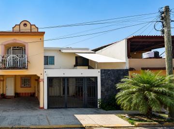 Casa de 3 habitaciones, Comalcalco · Venta de Casa Fraccionamiento Villa Maya, Comalcalco, Tabasco
