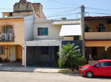 Casa de 3 habitaciones, Comalcalco · Venta de Casa Fraccionamiento Villa Maya, Comalcalco, Tabasco
