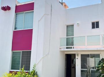 Casa · 87m² · 3 Recámaras · 2 Estacionamientos · Venta Casa Amueblada en Villas Tequesquitengo, Jojutla Morelos