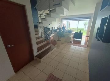 Casa · 177m² · 3 Recámaras · 2 Estacionamientos · Casa - San Bartolomé Tlaltelulco
