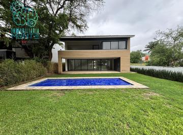 Casa · 340m² · 4 Recámaras · 4 Estacionamientos · Residencia en Proceso de Construcción en Paraíso Country Club, Morelos