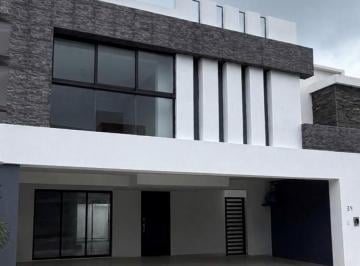 Casa · 259m² · 3 Recámaras · 3 Estacionamientos · Casa en Venta en Lomas de La Rioja