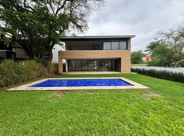 Casa de 4 habitaciones, Emiliano Zapata · Venta Casa Fraccionamiento Paraíso Country Club, Morelos.