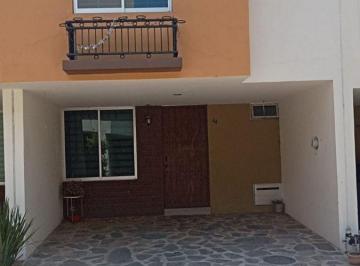 Casa de 2 habitaciones, Zapopan · Casa en Venta en Fracc. Cuatro Vientos en Zapopan