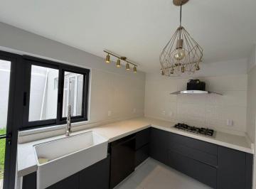 Casa de 3 habitaciones, Zapopan · Casa en Renta en Jardines Universidad, Zapopan